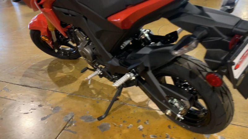 2025 Kawasaki Z125 PRO Image 6