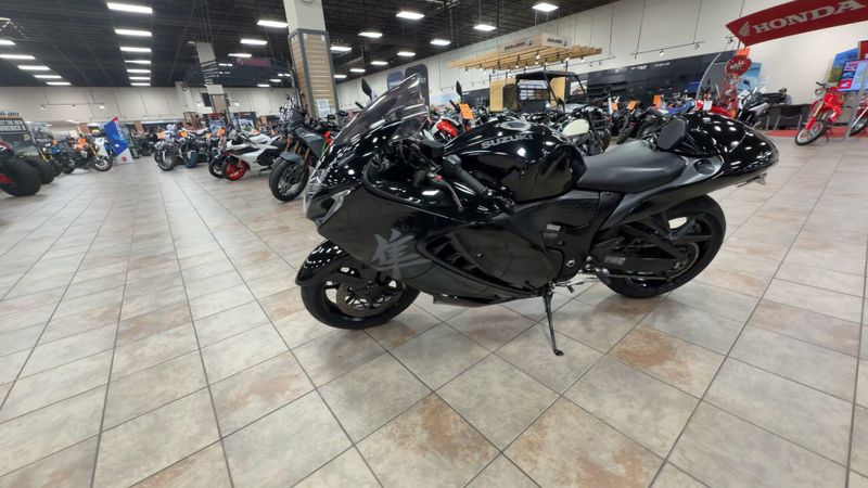 Used 2023 Suzuki Hayabusa Image 5