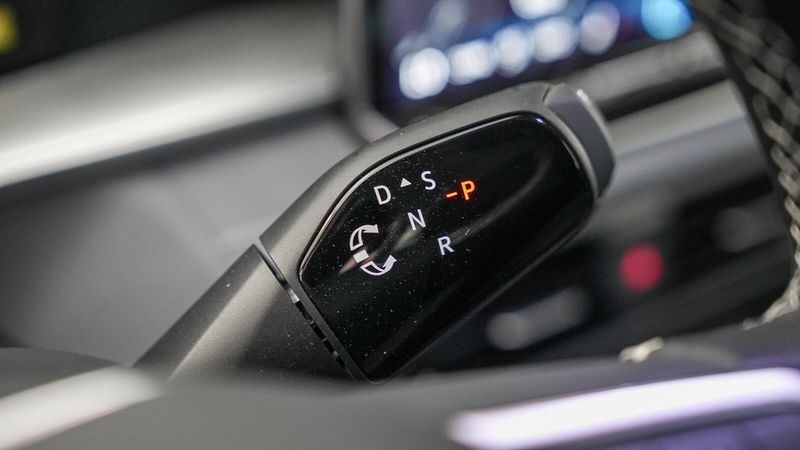 New 2025 Volkswagen Tiguan 2.0T SEImage 20