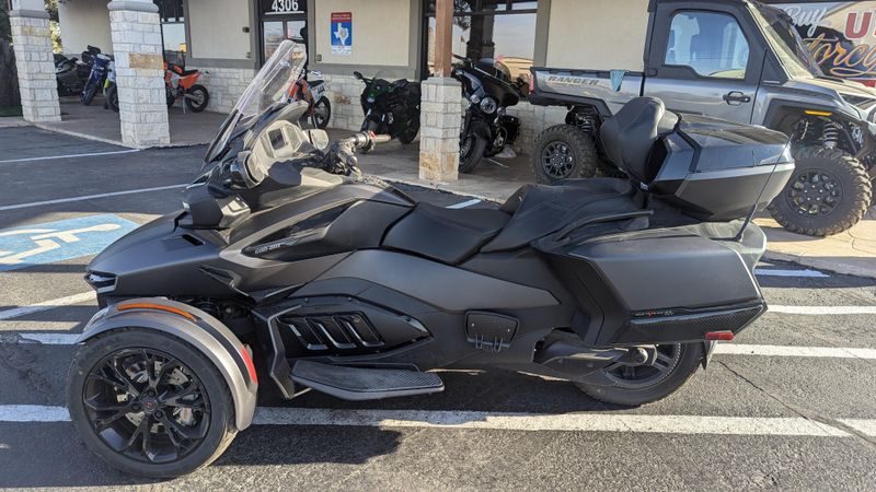 2022 Can-Am SPYDER RT BASEImage 3