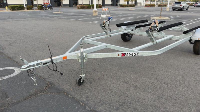 New 2023 Sea Doo MOVE II GAL Image 5