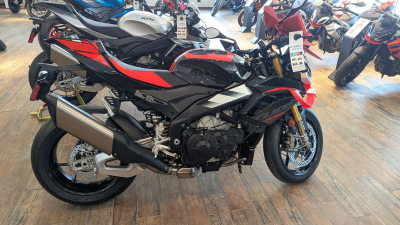 2026 Aprilia Tuono V4 Factory 1100 Dark KrakenImage 2