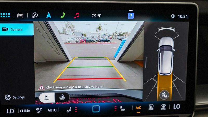 New 2025 Volkswagen Tiguan 2.0T SEImage 24