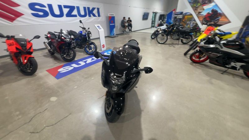 New 2027 Suzuki Hayabusa Image 7