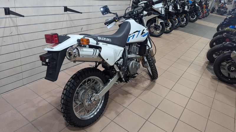 2025 Suzuki DR 650SImage 5