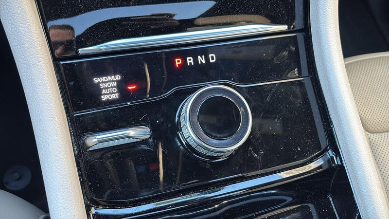 Used 2023 Jeep Grand Cherokee L LimitedImage 18