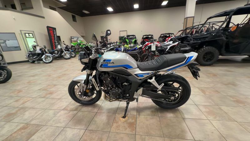 New 2026 Honda CB1000F Image 6