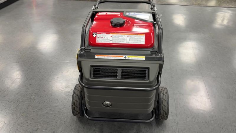 New 2026 Honda EU7000IS Image 8