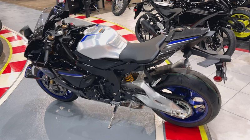 New 2026 Yamaha YZF-R1M Image 2
