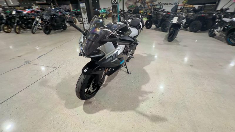 New 2026 CFMOTO 675SS Image 3