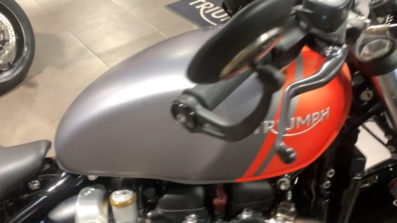 New 2025 Triumph BONNEVILLE BOBBER Image 3