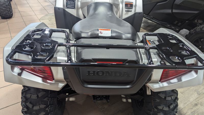 2024 Honda FOURTRAX RUBICON 4X4 MATTE SILVER METALLIC Image 8