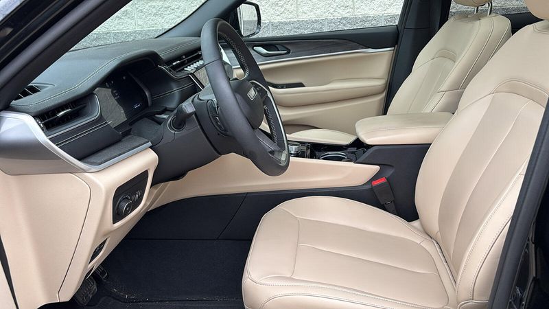 2023 Jeep Grand Cherokee L LimitedImage 7