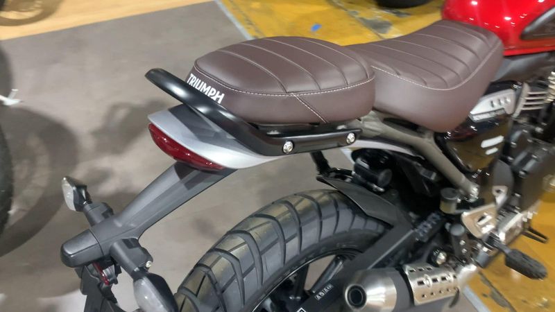 New 2025 Triumph SCRAMBLER 400 X Image 9