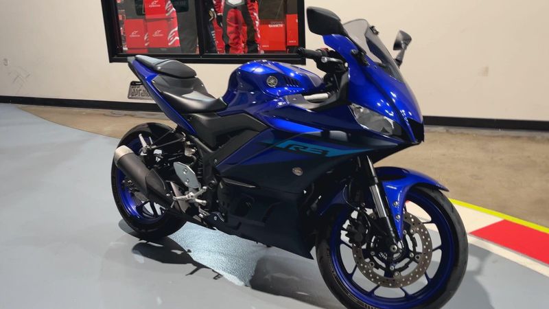 2024 Yamaha YZF-R3 ABS Image 5