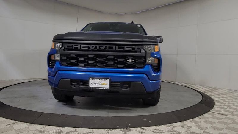 2022 Chevrolet Silverado 1500 Custom photo 3