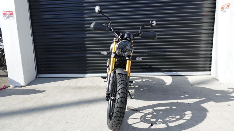 New 2025 Triumph Scrambler 400 X Base 