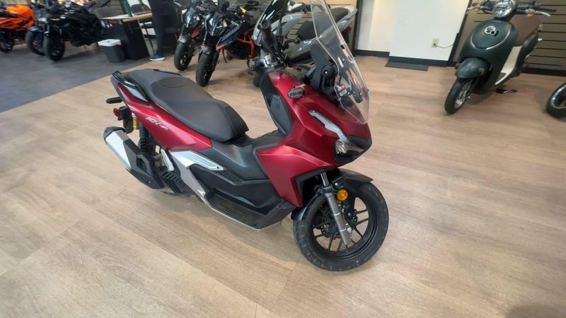 Used 2024 Honda ADV160 Image 2