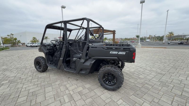 New 2026 Can-Am DEFENDER MAX DPS HD9 Image 7