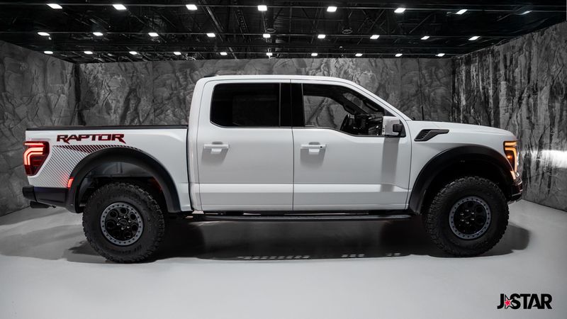 2024 Ford F-150 Raptor photo 25