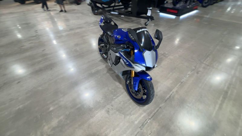Used 2015 Yamaha YZF-R1 Image 6