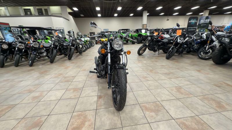 New 2026 Kawasaki VULCAN 900 CUSTOM Image 3