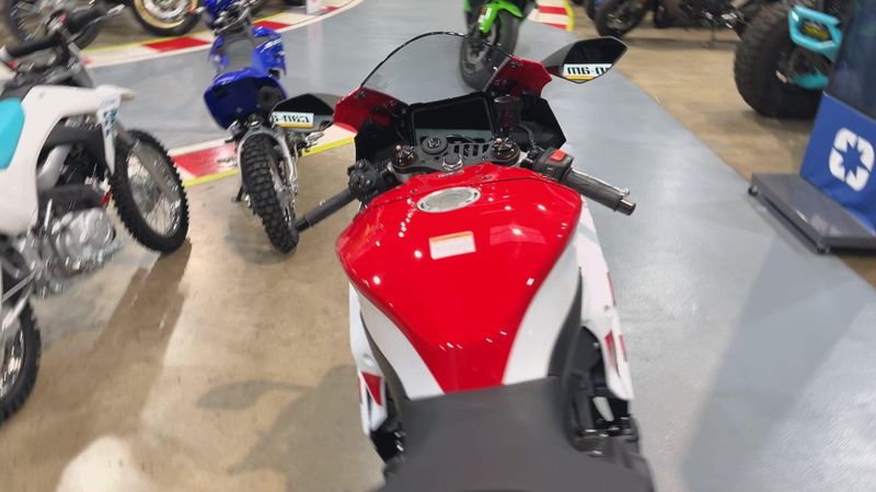 New 2026 Yamaha YZF-R9 70TH ANNIVERSARY EDITION Image 2