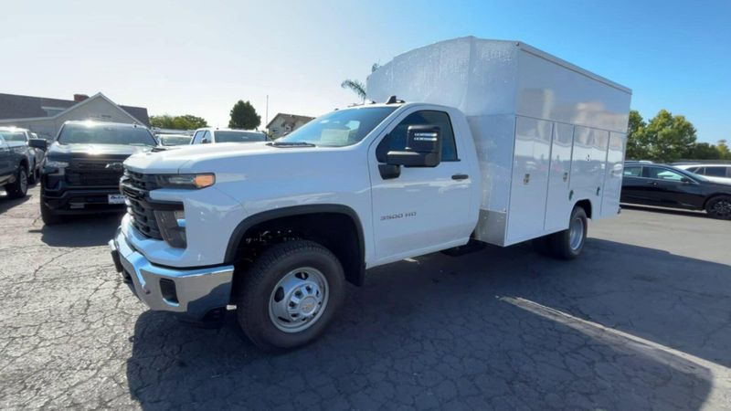 2024 Chevrolet Silverado 3500HD CC Work TruckImage 5
