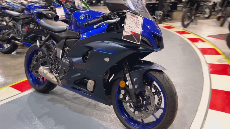 Used 2023 Yamaha YZF-R7 CA Image 6
