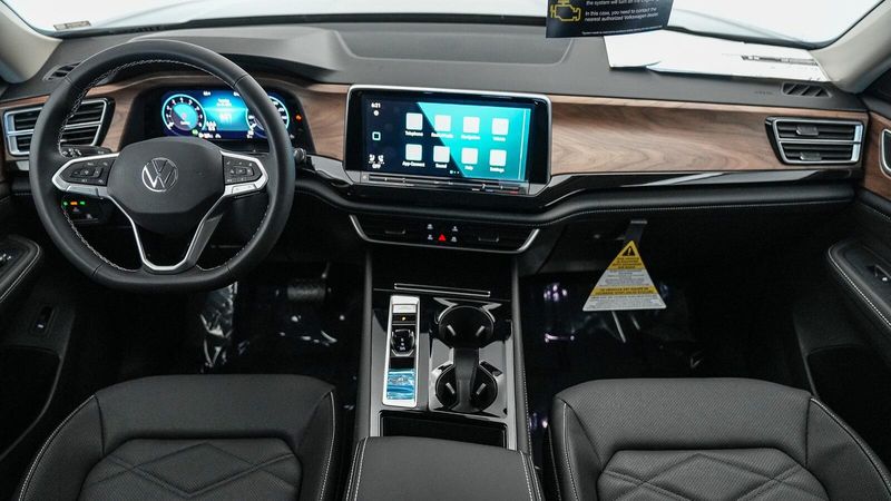 2025 Volkswagen Atlas 2.0T SE w/TechnologyImage 13
