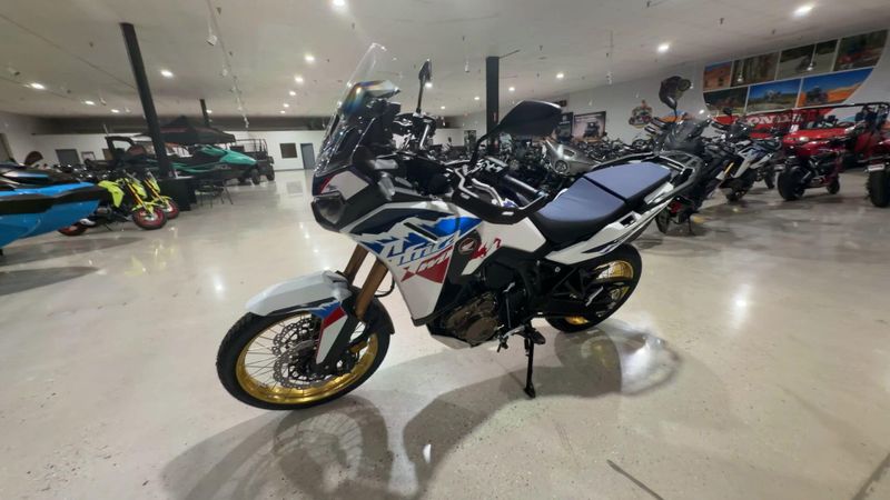 New 2026 Honda AFRICA TWIN DCT Image 8
