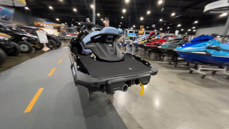 2025 Yamaha VX CRUISER W&sol;AUDIO  in a BLACK/ICE BLUE exterior color. Del Amo Motorsports of Redondo Beach (424) 390-7811 delamomotorsports.com 