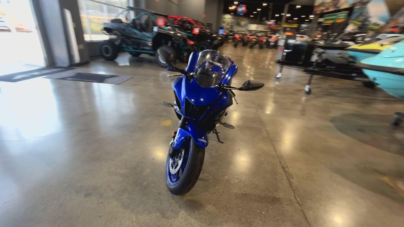 2024 Yamaha YZF-R7 Image 3