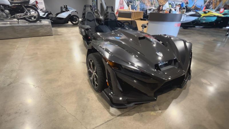 2025 Polaris SLINGSHOT R AUTODRIVE Image 3
