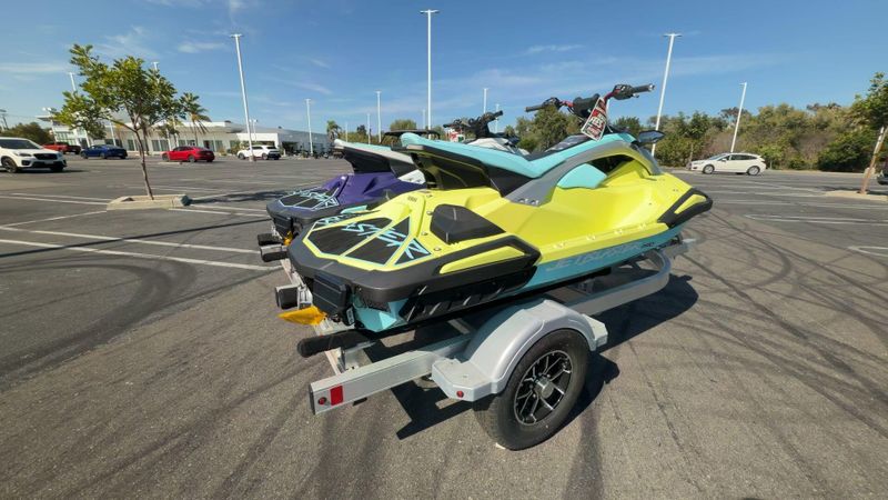 New 2023 Sea-Doo MOVE II AL Image 9