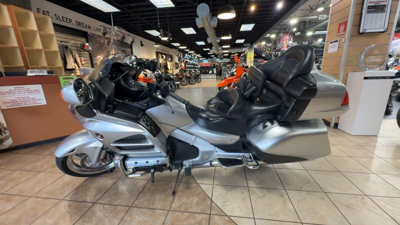 Used 2015 Honda Goldwing Image 5