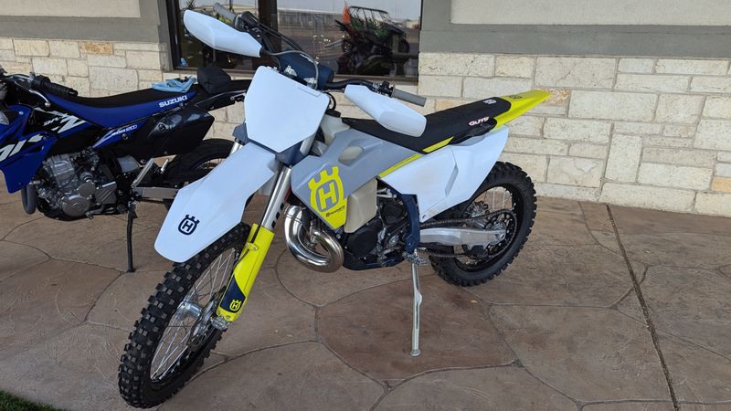 2023 HUSQVARNA TX300Image 2