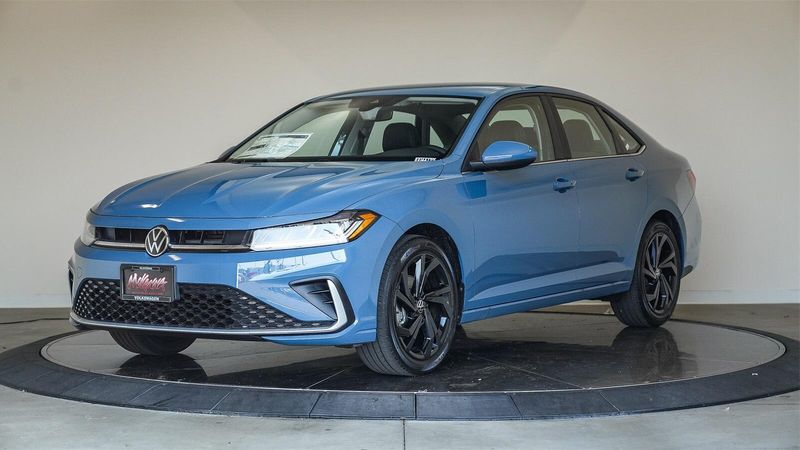 New 2025 Volkswagen Jetta 1.5T SEImage 1
