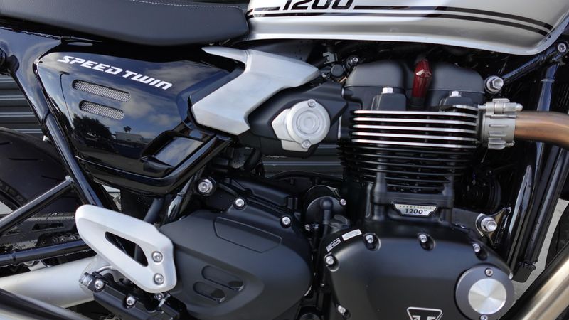 New 2025 Triumph Speed Twin 1200 