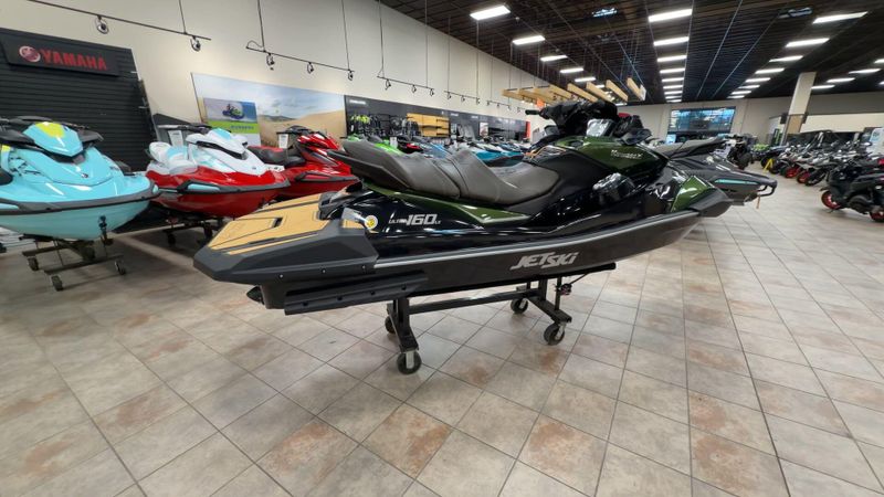 New 2025 Kawasaki JET SKI ULTRA 160LX Image 9