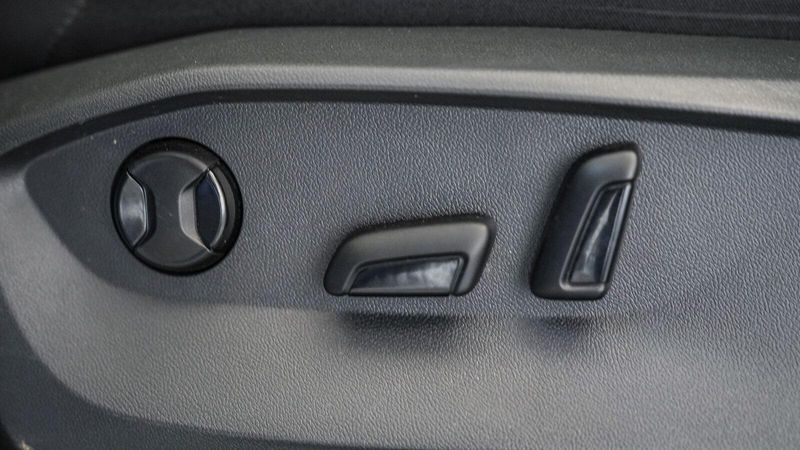 2023 Volkswagen Tiguan 2.0T SE R-Line BlackImage 21
