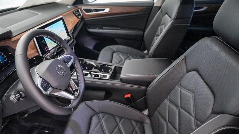New 2025 Volkswagen Atlas 2.0T SE w/TechnologyImage 19