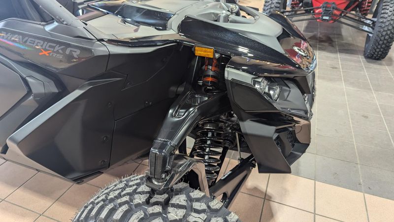 2025 Can-Am MAVERICK R MAX X RS 999T DCT TRIPLE BLACKImage 17