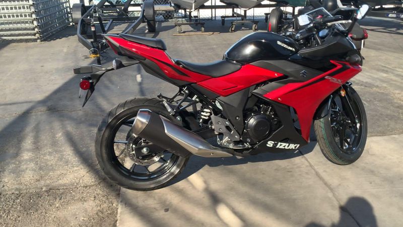 New 2025 Suzuki GSX250R ABS Image 9