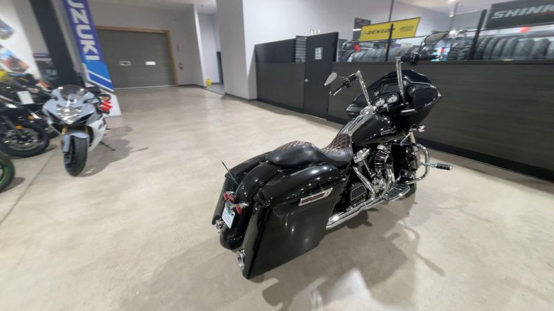 Used 2021 Harley-Davidson ROAD GLIDE Image 3