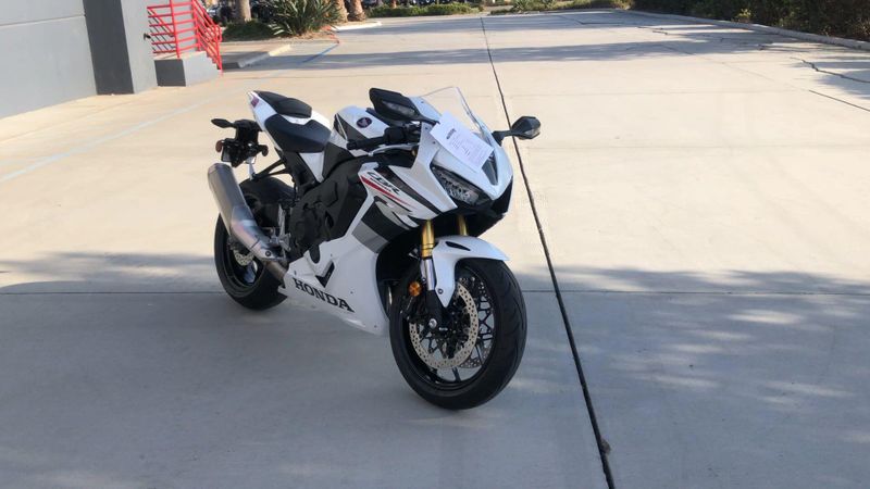 New 2027 Honda CBR1000RR ABS Image 3