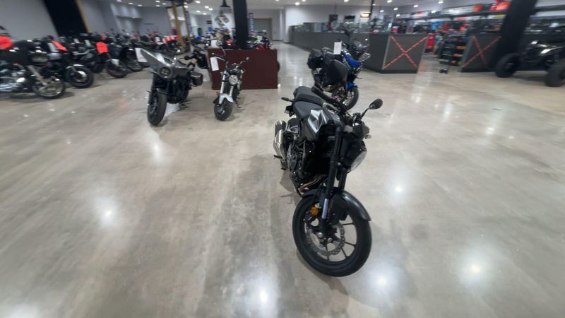 Used 2025 Honda CB300R ABS Image 4