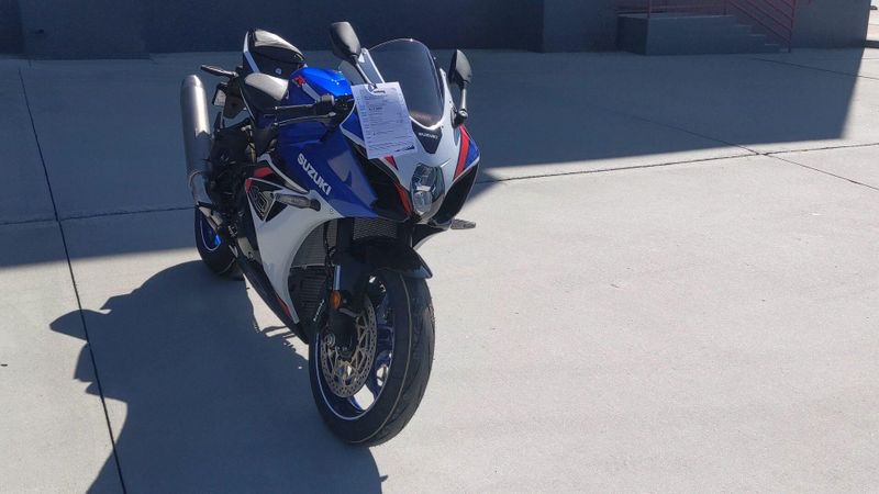 New 2027 Suzuki GSX-R1000 40TH ANNIVERSARY EDITION Image 7