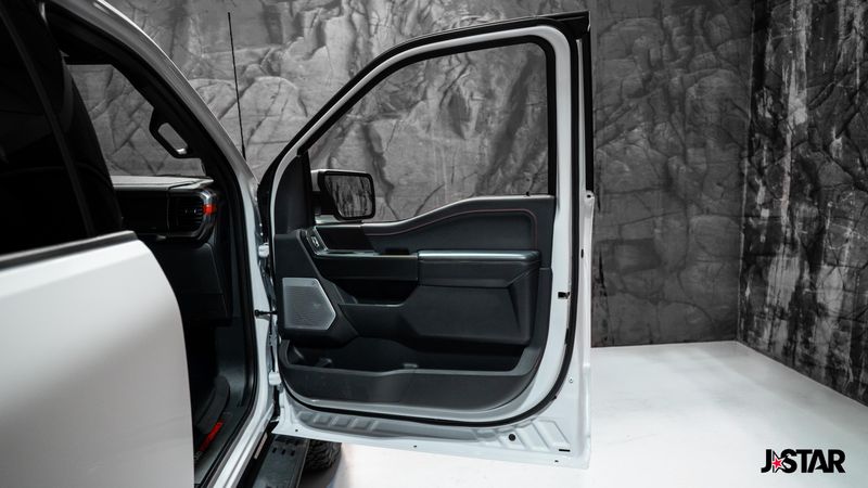 2024 Ford F-150 Raptor photo 9