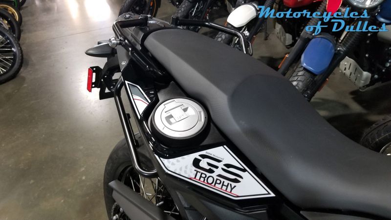 2017 BMW F 800 GS in a Light White exterior color. Motorcycles of Dulles 571.934.4450 motorcyclesofdulles.com 
